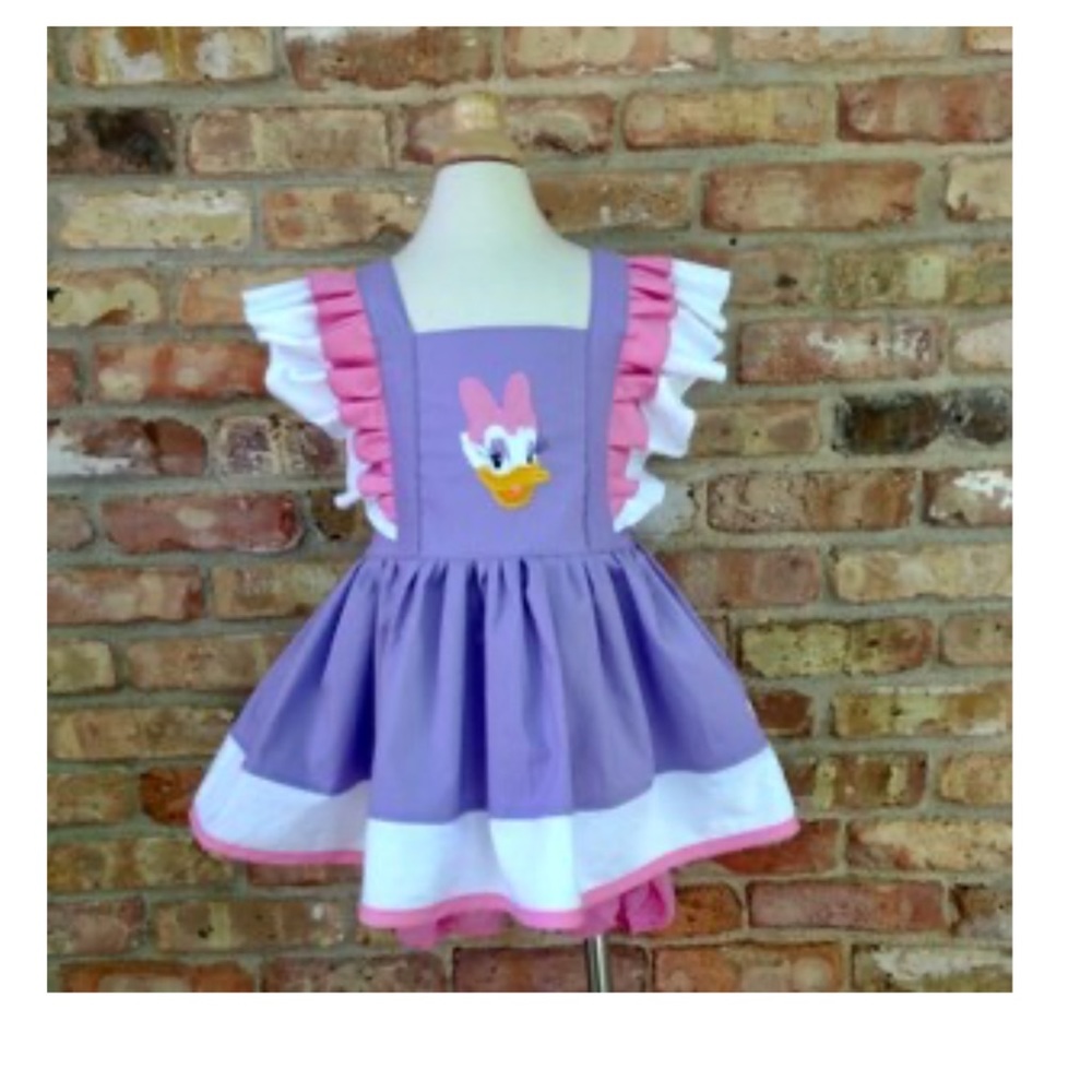 Daisy Duck twirl dress